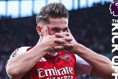 足球变革中的曼联弃将与巴萨不败神话：转会焦点与球员状态剖析